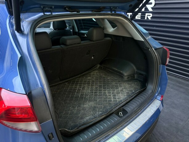 hyundai-tucson-bensin-2015-big-33