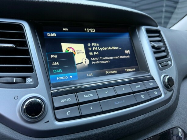 hyundai-tucson-bensin-2015-big-19