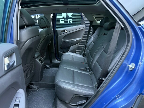 hyundai-tucson-bensin-2015-big-31