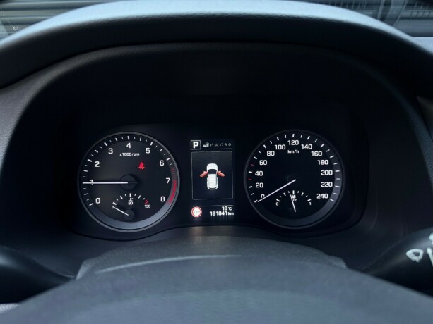 hyundai-tucson-bensin-2015-big-14