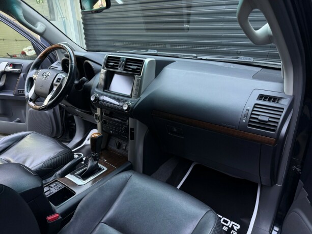 toyota-land-cruiser-diesel-2011-big-12