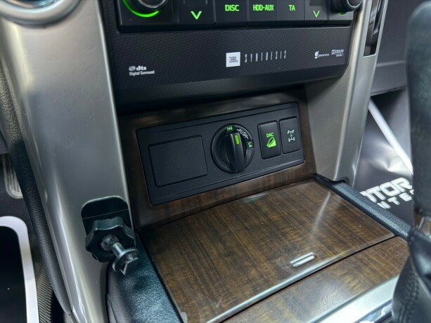 toyota-land-cruiser-diesel-2011-big-24