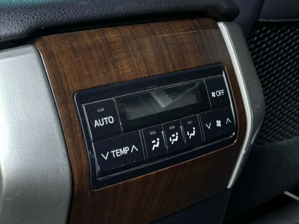 toyota-land-cruiser-diesel-2011-big-33