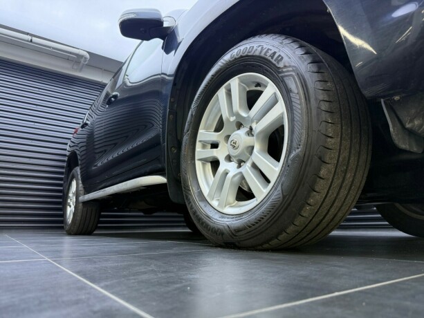 toyota-land-cruiser-diesel-2011-big-7