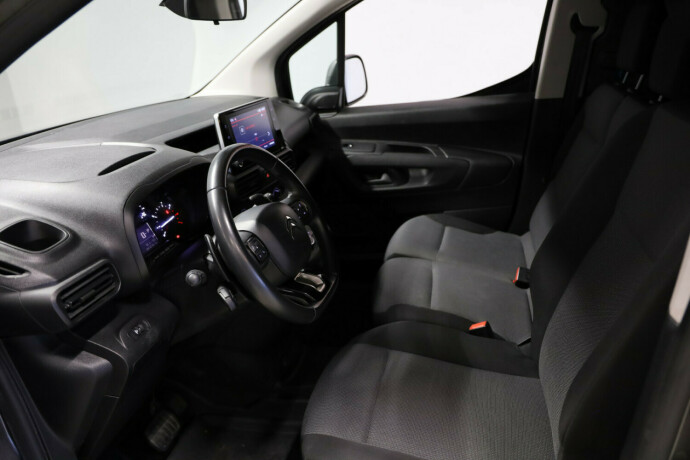 citroen-berlingo-diesel-2021-big-11