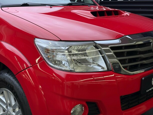 toyota-hilux-diesel-2012-big-3