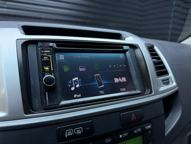 toyota-hilux-diesel-2012-big-21