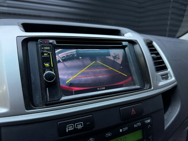 toyota-hilux-diesel-2012-big-18