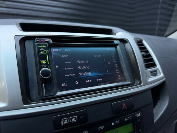 toyota-hilux-diesel-2012-big-22