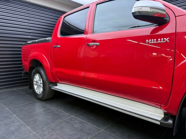 toyota-hilux-diesel-2012-big-4