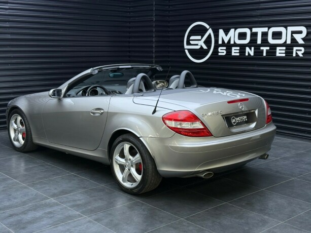 mercedes-benz-slk-bensin-2005-big-2