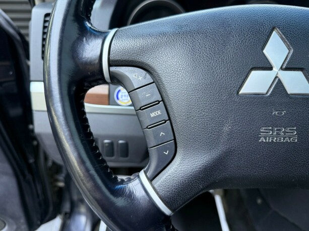 mitsubishi-pajero-diesel-2008-big-12