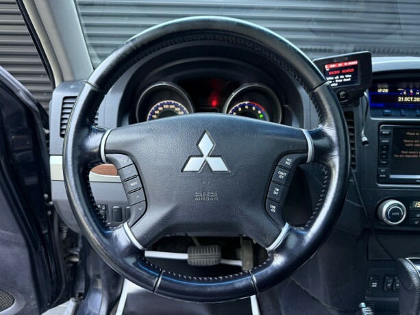 mitsubishi-pajero-diesel-2008-big-11