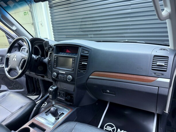 mitsubishi-pajero-diesel-2008-big-9