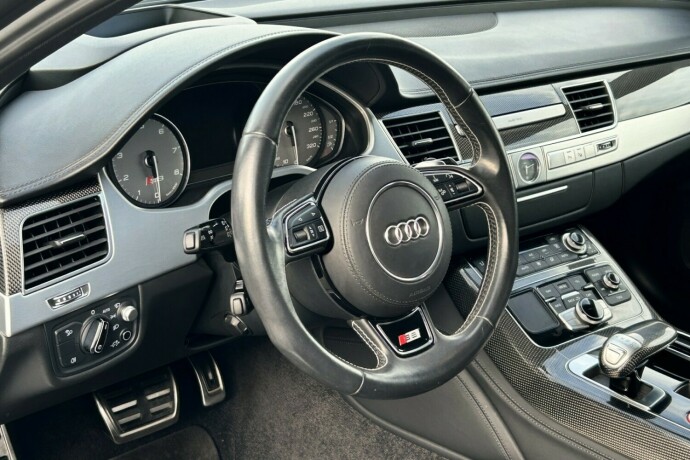 audi-s8-bensin-2016-big-8
