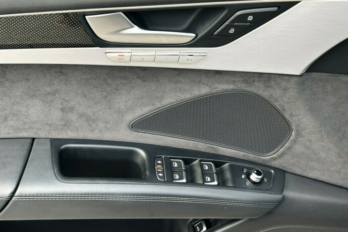 audi-s8-bensin-2016-big-16