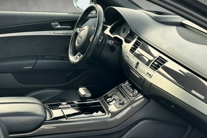 audi-s8-bensin-2016-big-11