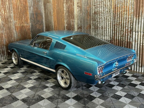 ford-mustang-bensin-1968-big-11