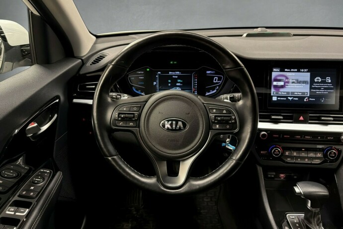 kia-niro-plug-in-petrol-2021-big-11