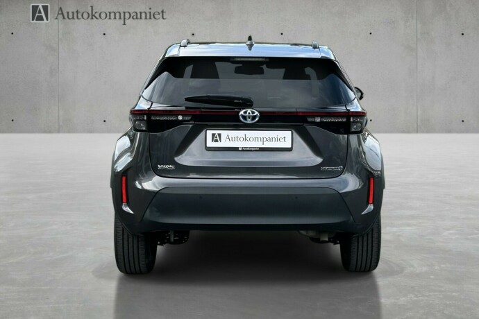 toyota-yaris-cross-elektrisitetbensin-2024-big-6