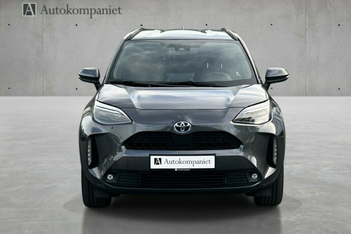 toyota-yaris-cross-elektrisitetbensin-2024-big-5