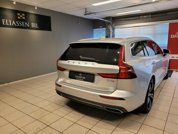 volvo-v60-diesel-2019-big-5