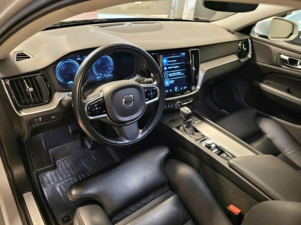 volvo-v60-diesel-2019-big-26