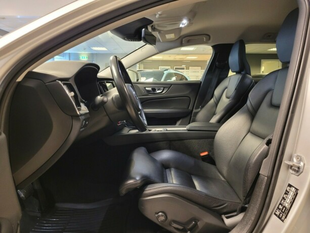 volvo-v60-diesel-2019-big-23