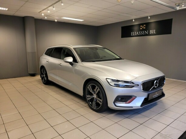 volvo-v60-diesel-2019-big-11