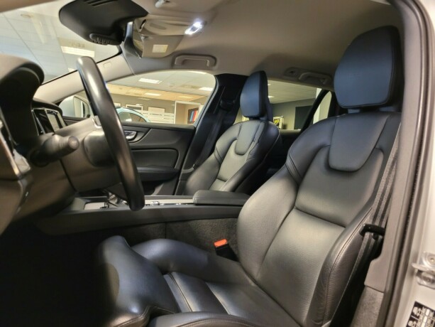 volvo-v60-diesel-2019-big-24