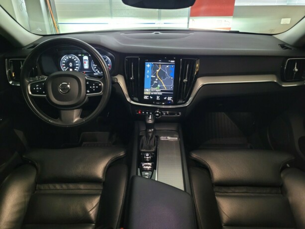 volvo-v60-diesel-2019-big-36