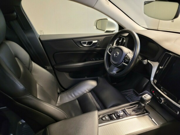 volvo-v60-diesel-2019-big-15