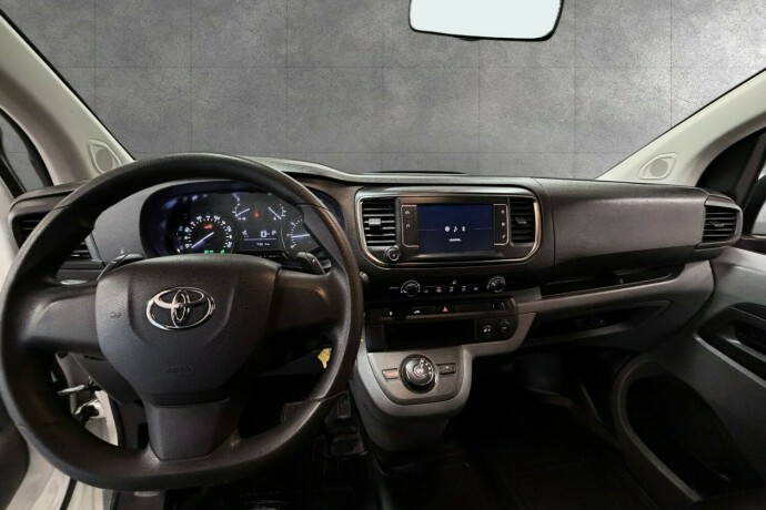 toyota-proace-diesel-2019-big-16