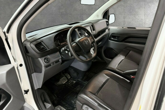 toyota-proace-diesel-2019-big-15