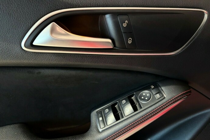 mercedes-benz-a-klasse-bensin-2013-big-18