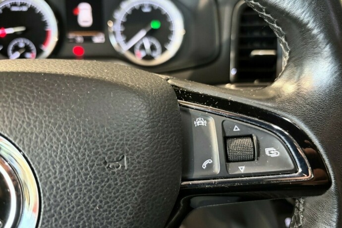 skoda-karoq-diesel-2018-big-25