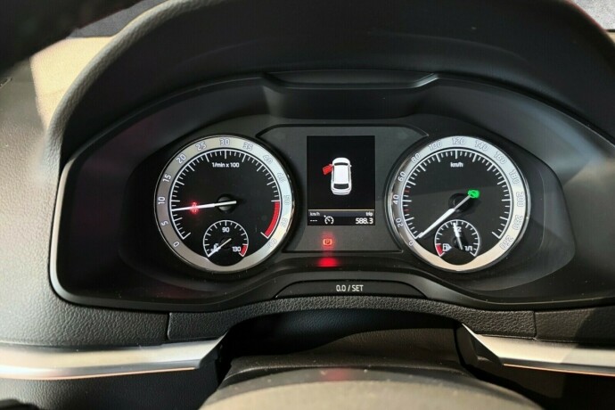 skoda-karoq-diesel-2018-big-18