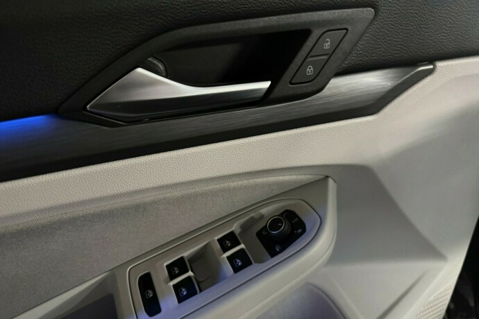 volkswagen-golf-elektrisitetbensin-2020-big-22