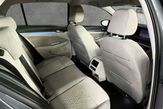 volkswagen-golf-elektrisitetbensin-2020-big-14