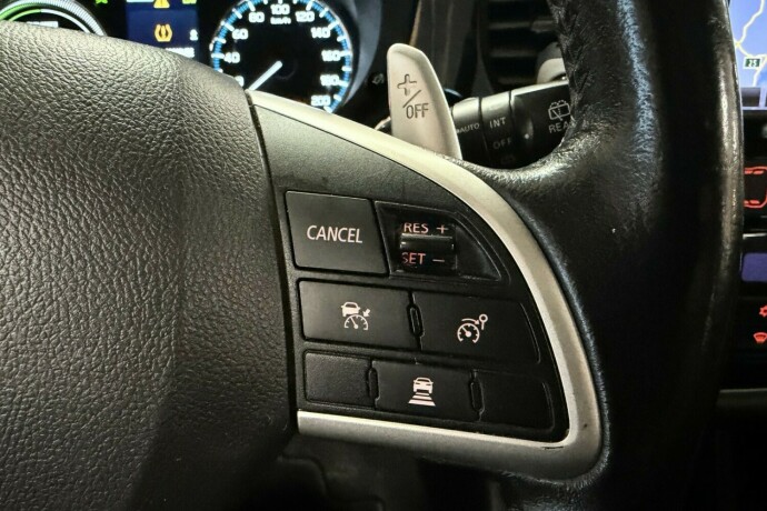 mitsubishi-outlander-elektrisitetbensin-2015-big-14