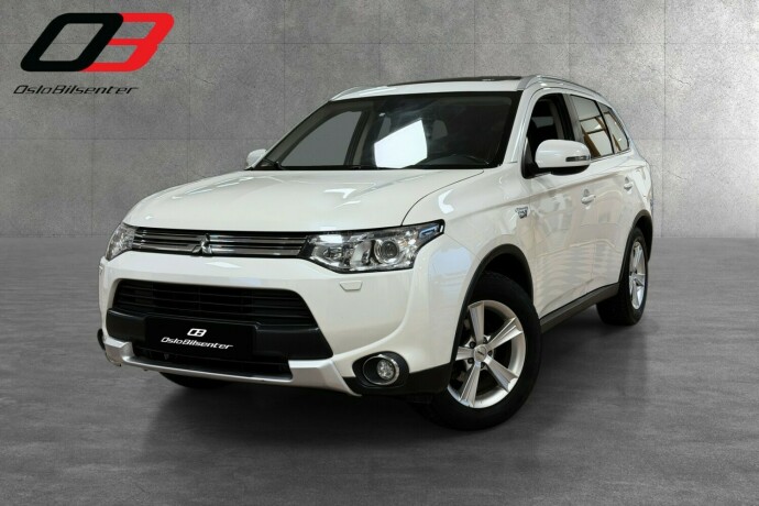 mitsubishi-outlander-elektrisitetbensin-2015-big-0