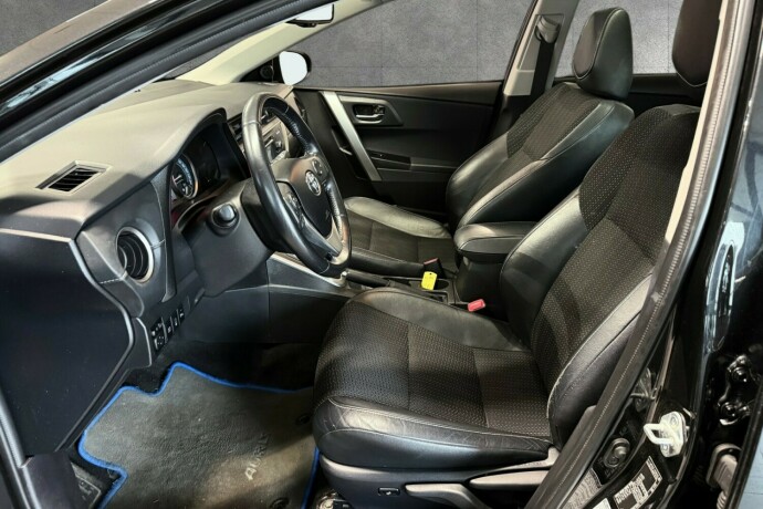 toyota-auris-elektrisitetbensin-2015-big-9