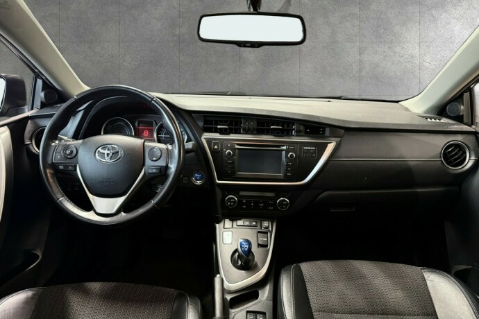 toyota-auris-elektrisitetbensin-2015-big-8