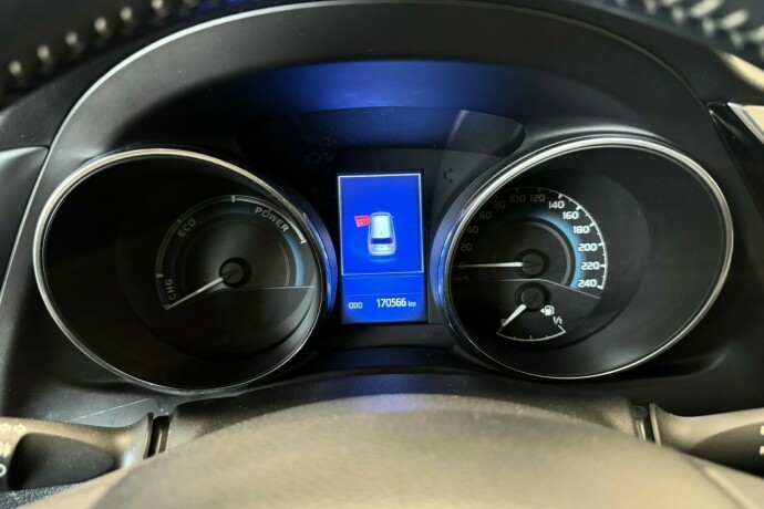 toyota-auris-elektrisitetbensin-2017-big-17