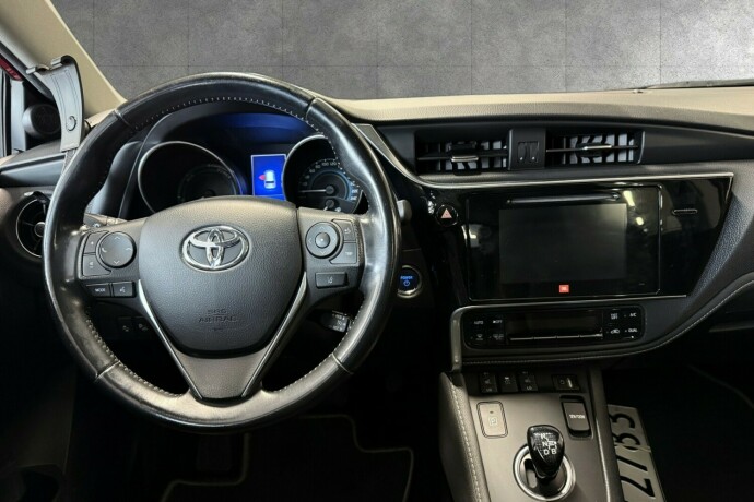 toyota-auris-elektrisitetbensin-2017-big-11