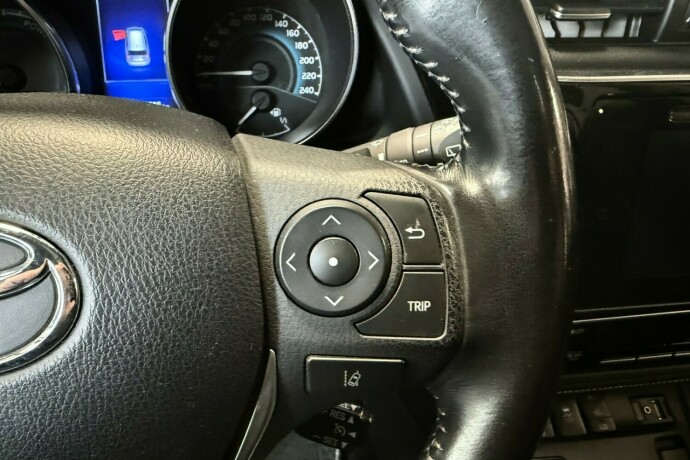 toyota-auris-elektrisitetbensin-2017-big-13