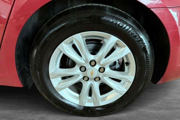 chevrolet-cruze-bensin-2013-big-26