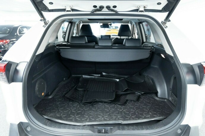 toyota-rav4-elektrisitetbensin-2019-big-8