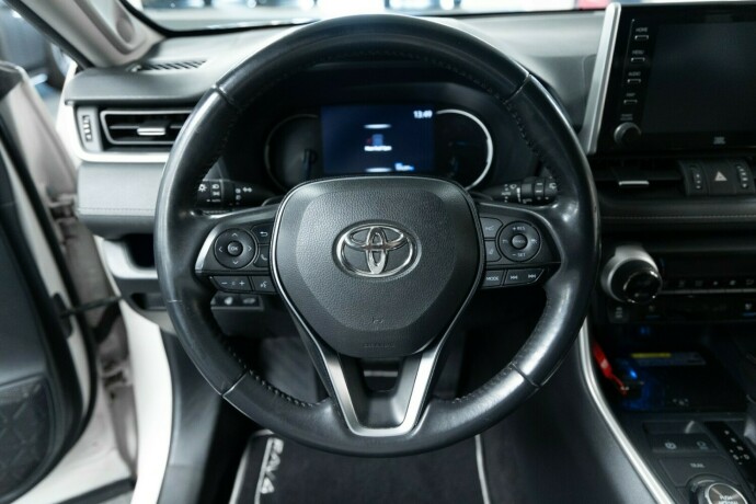 toyota-rav4-elektrisitetbensin-2019-big-12