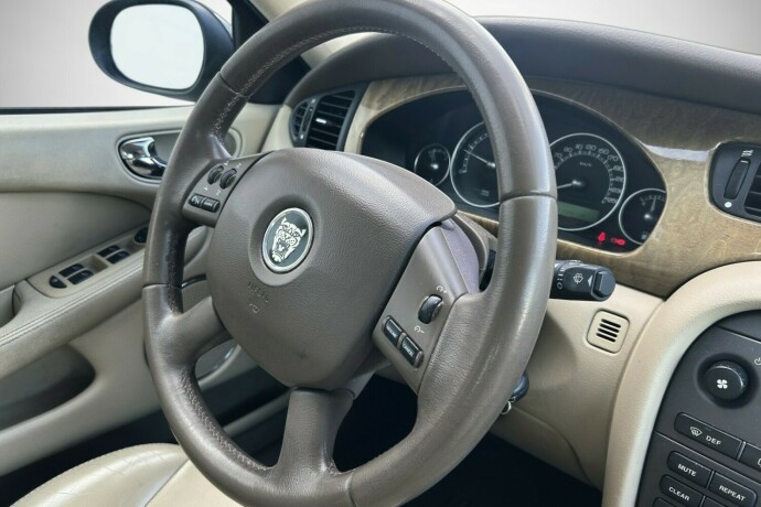 jaguar-x-type-diesel-2008-big-3